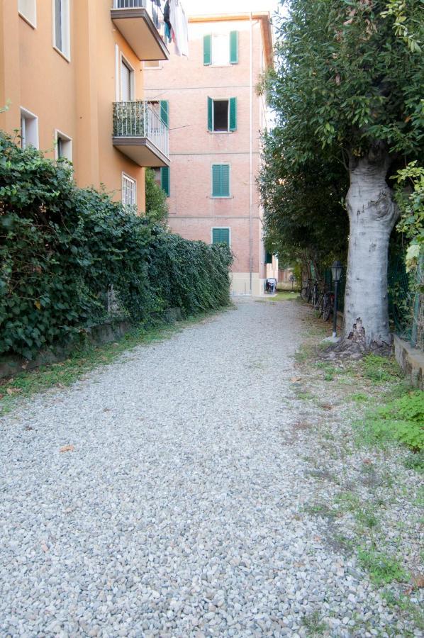 Bolognina Pop - Ambrogiohost Lägenhet Bologna Exteriör bild